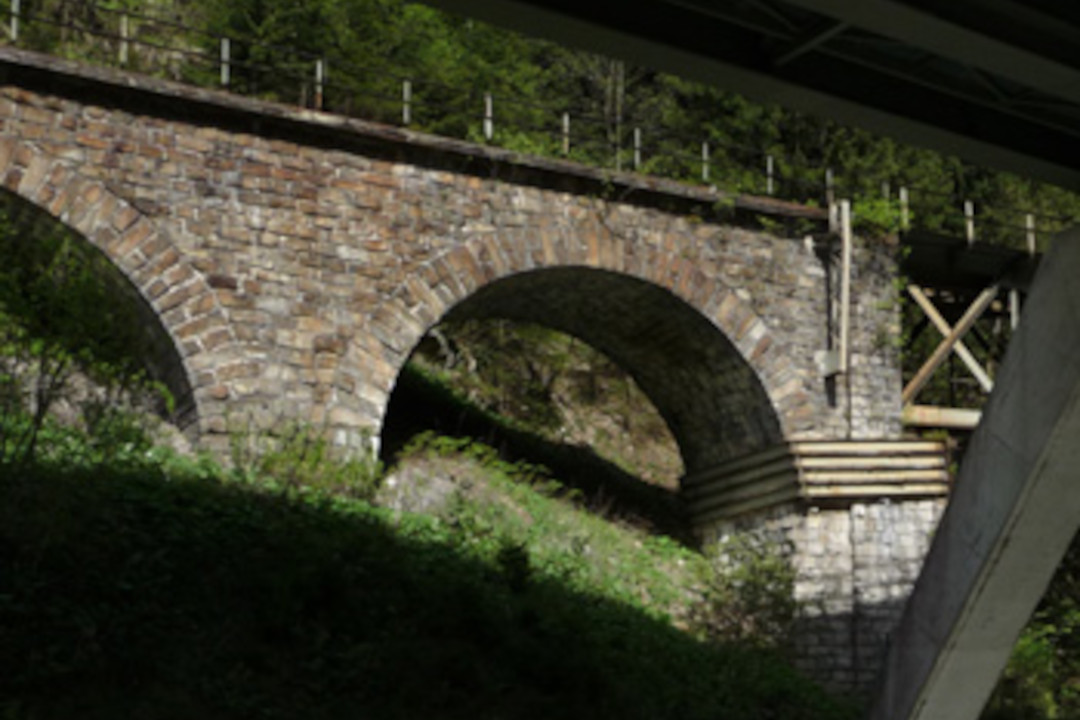 Figure with Pillars Mölltheuer Viaduct