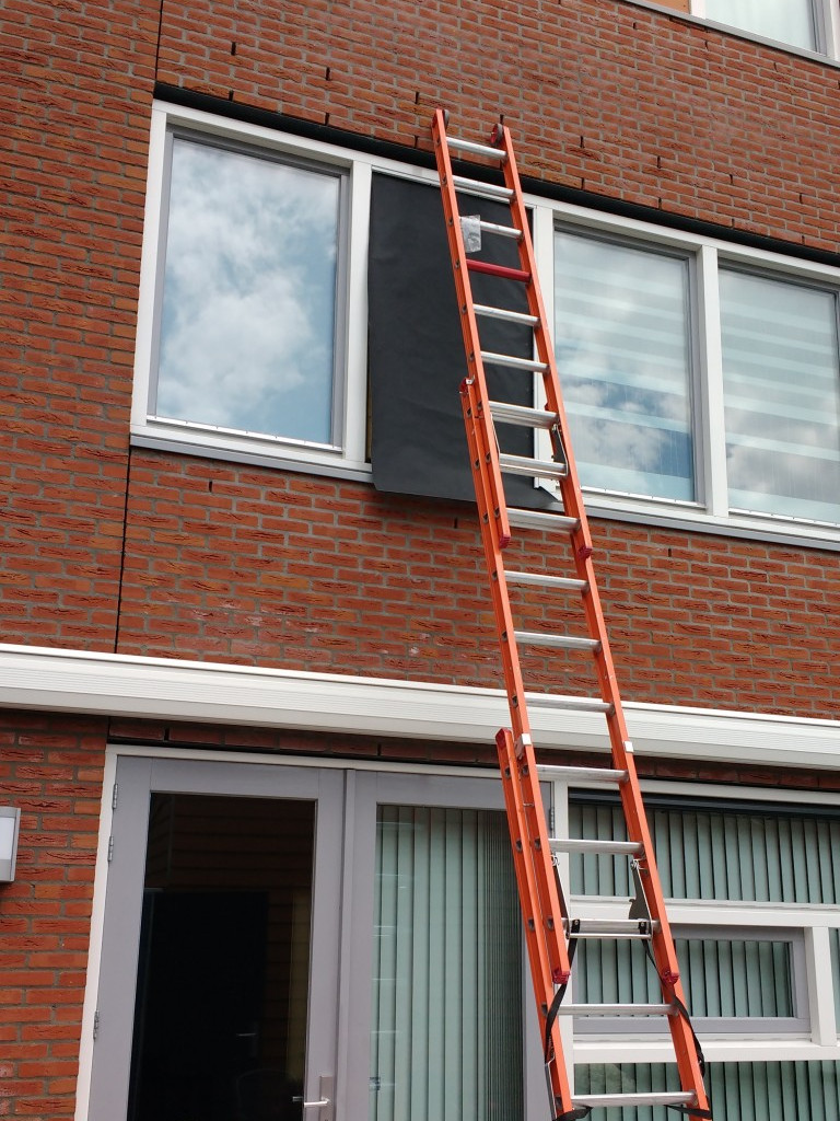 Afbeelding 006: Bouwpapier tegen vocht en voor ventilatie luchtspleet.